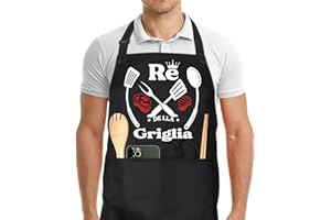 HEYOMI Grembiule da Barbecue Uomo 'RE DELLA GRIGLIA' - Divertente Grembiule Chef con 2 Tasche Impermeabile, Regolabile - Regalo Perfetto per Papà, Cuochi e Appassionati di BBQ