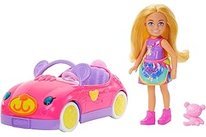 Barbie Chelsea-Puppe und Spielzeugauto-Set mit Cabrio im Bären-Design und Teddybär, Blonde kleine Puppe mit abnehmbarem Rock und Schuhen, HXN05