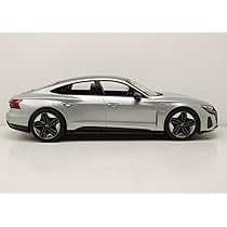 Audi T8Re Mans 1/18スケール 長さ約２６ｃｍ　Maisto Metal Maisto Die cast Audi R8 Matt GT 1/18 Car ( Black ) at