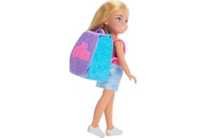 Barbie Family & Friends Cupcake-Backrucksack Blonde Chelsea-Puppe, tragbarer Rucksack mit Accessoires zum Backen und Spielen, JBF46