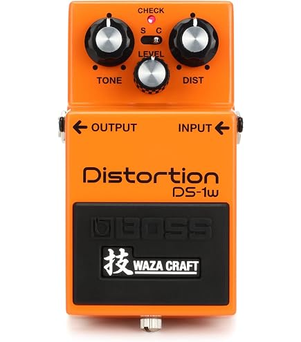BOSS DS-1 Classic Distortion Pedal | Attack Tones met Harde Randen