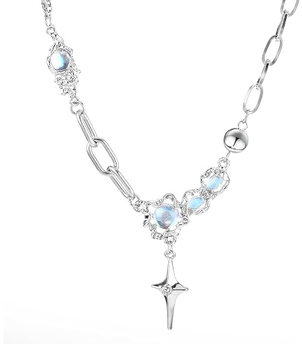 Collana gotica con ciondolo a forma di luna e stella - Ispirazione