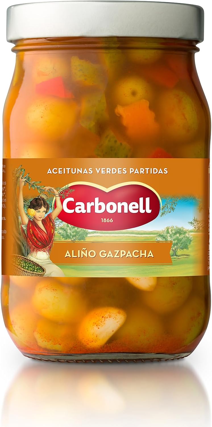 Carbonell - Aceitunas Verdes Partidas con Hueso, Estilo Gazpacha, Variedad Manzanilla, con Vegetales, Aliño de Ajo y Vinagre, con Guindilla y Pimentón Rojo, para un Toque Picante - 450 g