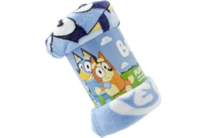 ms móvil shop Bluey Manta Infantil de 100x140 cm 100% Polyester - Estampa Familiar de Bandit, Chilli, Bingo y por detras Bluey Dormido | Producto Oficial de Bluey para niños de Ludo BBC Studios