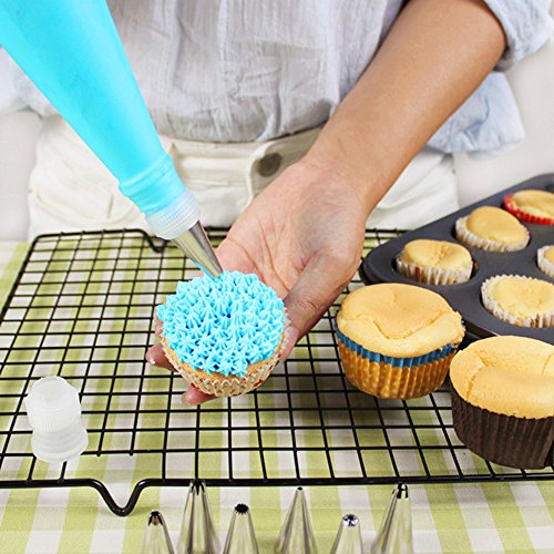 [45 Stück Set] Ipow 40 Edelstahl Spritztüllen Set + 3 wiederverwendbare silikon Spritzbeutel + 2 kunststoff Kupplungen, Tortendeko Zubehör für Biskuit, Keks, Schokolade, Cupcake, Kuchen etc. - 7