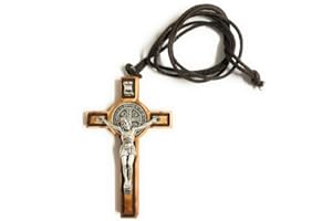 IL SOLE San Benedetto Kreuz aus Olivenholz H7 cm Mod.1