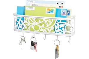 mDesign Guardallaves con cesta metálica – Versátil llavero de pared en metal para el recibidor, la cocina o la oficina – Bonito colgador de llaves con 5 ganchos y bandeja para cartas – blanco mate