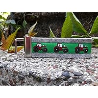 Schlüsselanhänger Schlüsselband Wollfilz hellgrau Traktor grün rot Geschenk!
