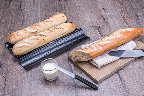 culinario Baguette Backblech, 38 x 24 x 2 cm, aus perforiertem Metall, mit Antihaft-Beschichtung, Profi-Qualität - 3