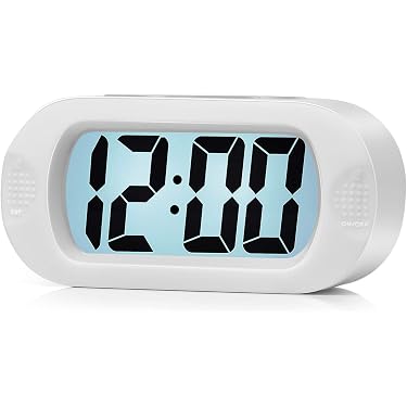 Cabilock Digitaler LED-Wecker Mit RGB-Farbwechsel – Große Anzeige, 2 Alarme, DST-Funktion, Holz-Design