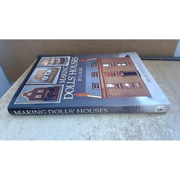 The New Dolls' House Do-it-yourself Book: In 1/12 and 1/16 Scale