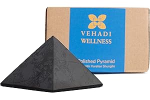 VEHADI WELLNESS Pyramide de Shungite Polie, 8 cm, Pierre Naturelle, Cristaux et Pierre Précieuses, Reiki, Cadeau Homme, Cadeau Femme, Décoration Maison, Cadeaux de Reiki, Cristaux de Chakra, Shungite Authentique