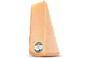 GUSTOEMILIA Mountain Parmigiano Reggiano Ost 30 Månader Lagrad - Idealisk för Pasta, Bröd, Sallader, Snacks och Frukter - Italiensk Lagrad Parmesanost 2,2 lb (1 kg)