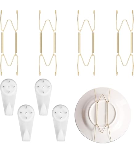 COME ARREDARE UNA PARETE CON PIATTI DECORATIVI: LA COMPOSIZIONE