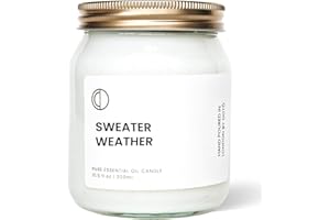 OCTŌ Sweater Weather Pine + Clove Candle 300 ml | Candela profumata agli oli essenziali 297,7 g – 60 ore di combustione, 100% cera di soia naturale, fatta a mano nel Regno Unito