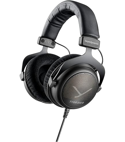 beyerdynamic DT 990 Pro 250 Ohm Black Edition Wired Studio Over