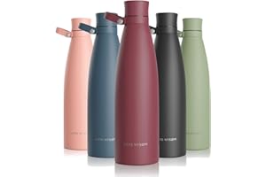 LARS NYSØM Butelka na napoje ze stali nierdzewnej 750ml | Butelka izolacyjna 0,75 litra | Wodoodporna flaszka na wodę do sportu, roweru, psa, dzieci (Berry Red, 750ml)