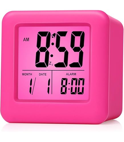 APM Snooooze Réveil Numérique pour Chambre, Horloge de Bureau à Piles, Alarm Clock Numérique avec Veilleuse Intelligente, Affichage 12/24H - C°/F° - Date, pour Ado, Adulte et Enfant, Rose, 425034