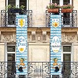 Bayerisches Element: Mit Kellnerin, Löwe, Bier und anderen deutschen Oktoberfest Elementen zum dekorieren der Bierparty, voller Bierfeststimmung