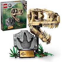 LEGO Jurassic World Dinosaur Fossils: Triceratops Skull Model Set
