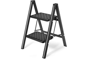 HBTower Scala 2 Gradini, Leggera e Compatta, Sgabello Pieghevole con Pedali Antiscivolo, Telaio in Acciaio Robusto, Portata 150 kg, Facile da Trasportare per Uso Domestico e in Cucina
