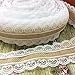 Produktbild IBuyi 2.5cm x 5m Garland Natürliche Jute Sackleinen hessischen Farbbandrolle mit Spitze für Vintage-rustikale Hochzeit Dekorationen Startseite DIY Fertigkeit-Weihnachtsfest -Dekor (BRL2.5-A)