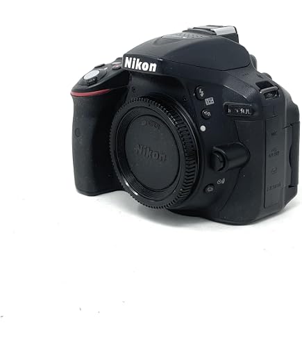 Nikon D7200 + AF-S DX NIKKOR 18-140mm f/3.5-5.6G ED VR Juego de