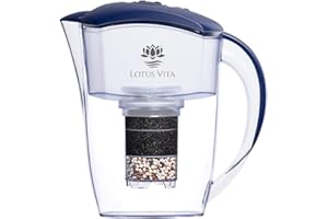 Lotus Vita ESPRIT div. Farben - Wasser Filterkanne mit Kartusche, Reduziert Kalk Chlor Blei aus Leitungswasser durch Aktivkohle Ionentauscher, BPA-frei (dunkelblau)