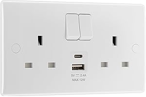 BRITISH GENERAL BG Electrical 12W Double Switched Power Plug Socket Socket with Two Type A USB Charging Ports, Round Edge, Nexus 800 Series, White Moulded, 13A, 822UAC12
