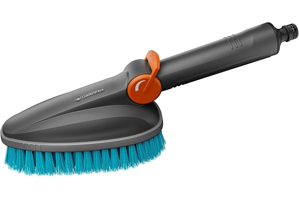Gardena Cleansystem handborste M hard: Rengöringsborste med slanganslutning, för mindre och robusta ytor, praktiska enhandsanvändning, med vattenflödesreglering (18846-20)
