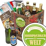 Biergeschenke Bester HANDWERKER der Welt 'BIERE DER WELT' Geschenkbox + gratis Geschenk Karten + Bierbewertungsbogen. Bier Geschenke aus Amerika + Asien + Tschechien + Belgien + Spanien +… Bier Geschenke für HANDWERKER. Besser als Bier selber machen oder selbst brauen: Geschenke für HANDWERKER Geburtstagsgeschenk Geschenkidee Geburtstag für HANDWERKER Geschenke HANDWERKER Geschenke lustig HANDWERKER Geschenke Geschenkset: Tolles Bier Geschenk zum Geburtstag