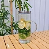 Deconox 1500ml Metal Kapaklı Line Borosilikat Cam Yağlık & S&uuml;rahi &ndash; Şık, Dayanıklı ve Sağlıklı Saklama &Ccedil;&ouml;z&uuml;m&uuml; (9cm x 23cm)