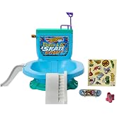 Hot Wheels Paten klavye klozet, paten seti, Flush &amp; Go paten parkı, 1 &ouml;zel tahta, 1 &ccedil;ift &ccedil;ıkarılabilir paten ayakkabısı ve &ccedil;ı