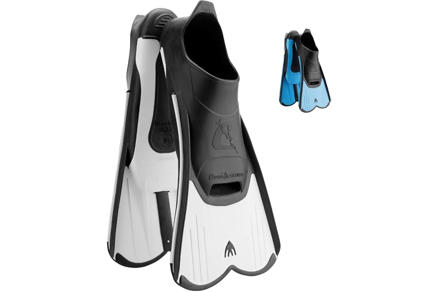 CRESSI Light Fins - Powerful Short Fins for Swimming and Snorkeling, Muscle Conditioning and Physical, Lightweight, Unisex Travel Fins