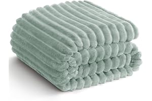 WAVVE Coperta Plaid Pile 220x240 cm, Coperta Letto Singolo/Letto Matrimoniale, Coperta di Flanella 300gsm 240x220 cm, Coperta Divano Grande Caldo Morbida, Verde Salvia