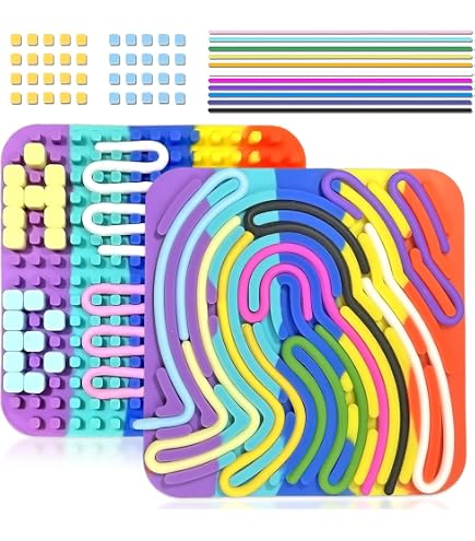Busy Board Montessori Fidget In Silicone Con 20 Cordini - Giocattolo Sensoriale Per Autismo E ADHD (Albero Di Natale E Calzino)