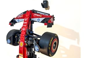 3Dudes & Dad Support mural compatible avec LEGO® Technic Ferrari SF-24 F1 Car – Crochet de rangement conçu sur mesure pour l'ensemble 42207 – Plastique imprimé 3D – Fourni avec matériel de montage