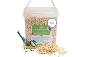 RSPB - Winter Super Suet Pellets, Wild Bird Food for Small Birds, Robins, and Common Garden Breeds, High Energy and Protein with Mealworms, Suitable for Year-Round Feeding, Made in the UK (3kg Tub)