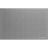Hahnem&uuml;hle Gri Kesme Matı, Santimetre ve İn&ccedil; &Ouml;l&ccedil;eği, Kalınlık 3 mm, 5 Katmanlı (45 x 30 cm DIN A3 i&ccedil;in)