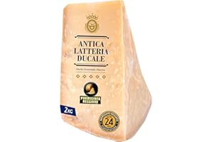 Parmigiano Reggiano Dop 24 mesi da Allevamento e Agricoltura Sostenibili - Premiata Produzione Artigianale dal 1949 - Formaggio Naturalmente Privo di Lattosio ANTICA LATTERIA DUCALE (2kg - 1pz)
