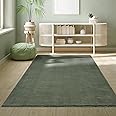 the carpet Relax Rug, Modern, Fluffy, Short Pile, Non-Slip Underside, Washable Up To 30°C, Super-Soft, Fur Look, Dark Green, 140 x 200 cm