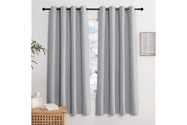 KGORGE Mörkläggningsgardiner – ogenomskinlig gardin, 2 stycken köldbeständig termisk gardin 140 x 175 cm köksdekoration vardagsrum, sovrum modern design med öljetter redo att läggas