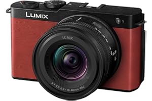 Panasonic Lumix DC-S9NE-R Videocamera mirrorless Full Frame Open Gate per vlogging, 24,2 MP, video 6K/4K, PDAF 779 punti, stabilizzazione dell'immagine, Rosso, con S-R1840E 18-40mm S Obiettivo