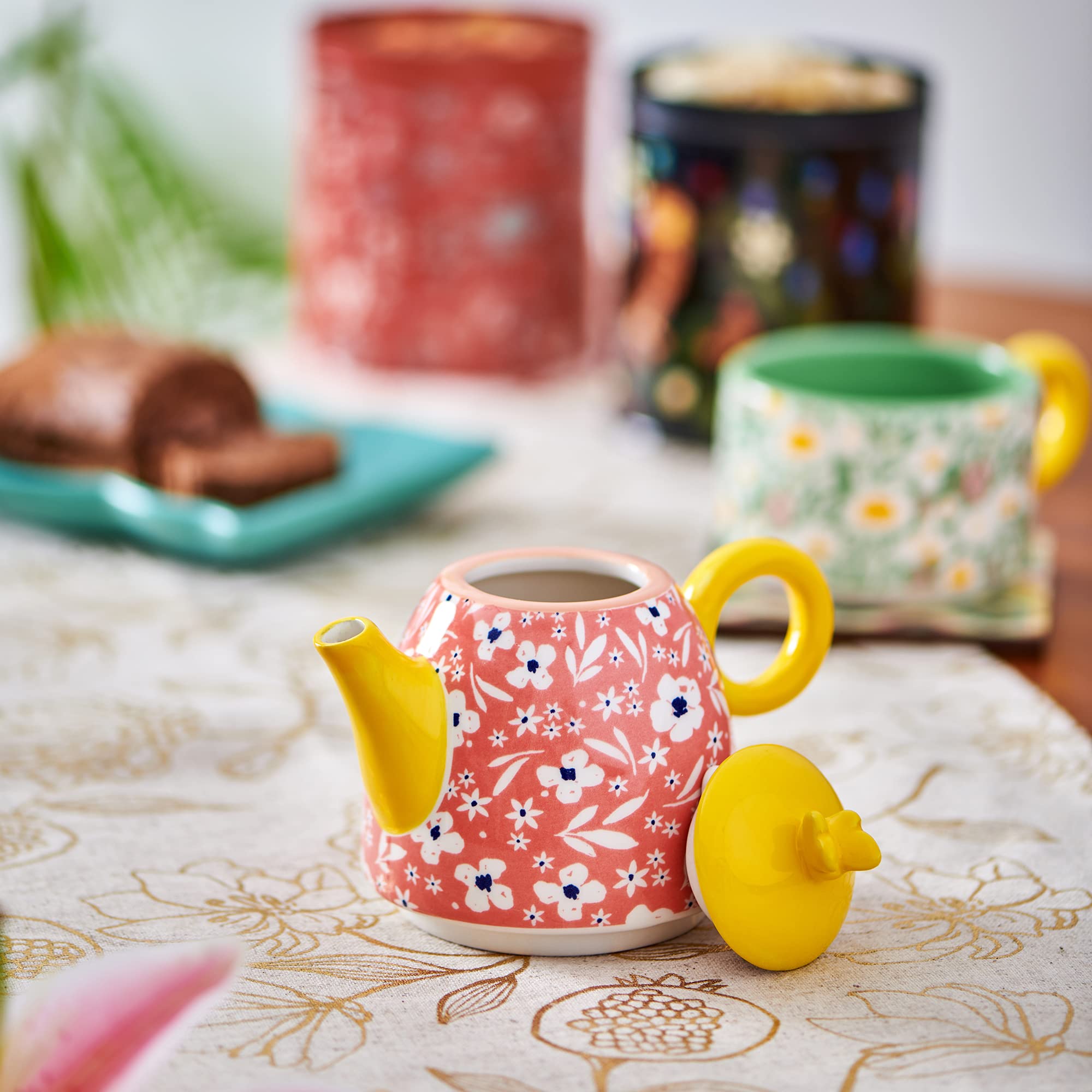 Chumbak Blooms and Blossoms Kettle in Peach: A Must-Have for Tea Lovers