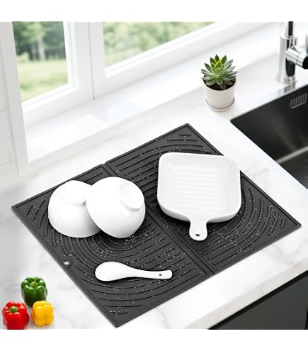 Tapis Egouttoir Vaisselle Silicone, Noir Égouttoir avec Design Antidérapant, Tapis de Drainage en Silicone Incliné, Tapi Séchage 40×32cm, Kitchen Drying Ma Surface Inclinée pour L'Évier Cuisine