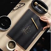 PAPERORA S&uuml;resiz Haftalık Spiralli Masa&uuml;st&uuml; Planlayıcı 24x34 cm - Desk Planner Siyah