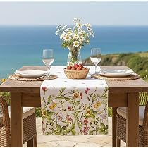 KAMACA Tischläufer Wiesenblumen und Schmetterlinge – 40x90 cm Kleiner Läufer für Frühling und Sommer – Florales Druck-Motiv für Garten, Outdoor und Haus – Waschbare Tischwäsche Küche, Haushalt & Wohnen