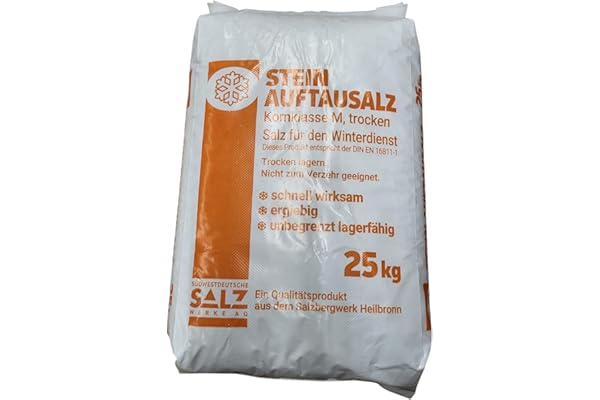 Sel de déneigement de pierre, sel de déneigement, sel de déneigement dans un sac PE de 25 kg, partout dans la maison.