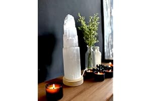 VINGARDIUM LEVIOSA Selenite Crystal White Light LED USB Lamp Handmade Natural Energy Healing Clarity and Meditation Mountain Tower Lamp Home Decoration Occasion Gift Table Lamp Mineral Wooden Base (30cm)
