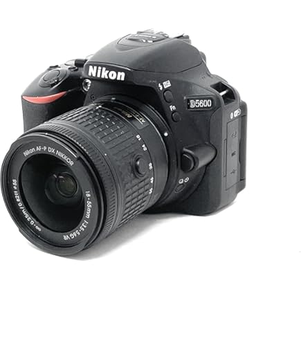 Nikon D7100 + AF-S DX NIKKOR 18-140mm f/3.5-5.6G Ed VR + 32GB